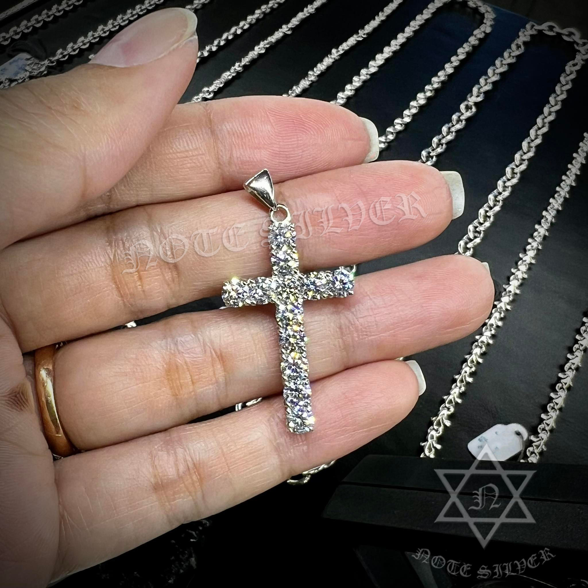จี้เงินแท้ ลายกางเขนฝังเพชร ชุบทองคำขาว Sterling Silver 925 NSPD3030