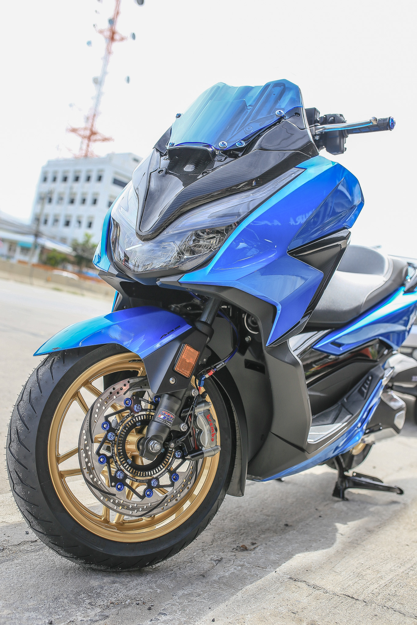 ชุดหน้าซิ่งเครฟล่าแท้ FORZA 350