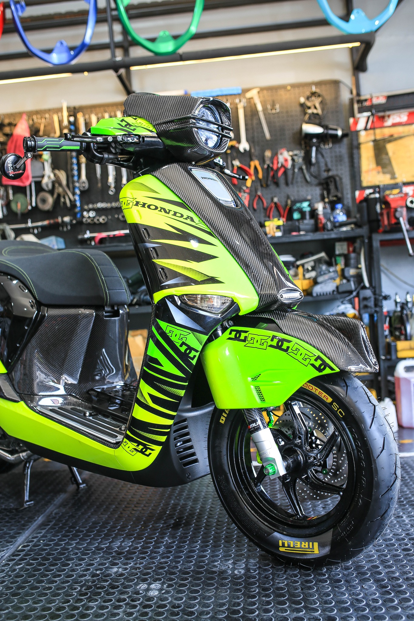 กระบอกโช้คแต่ง LEAD - Giorno รุ่น ZX-3D V.1 เคฟล่า พร้อมซีลแท้ !!!!!