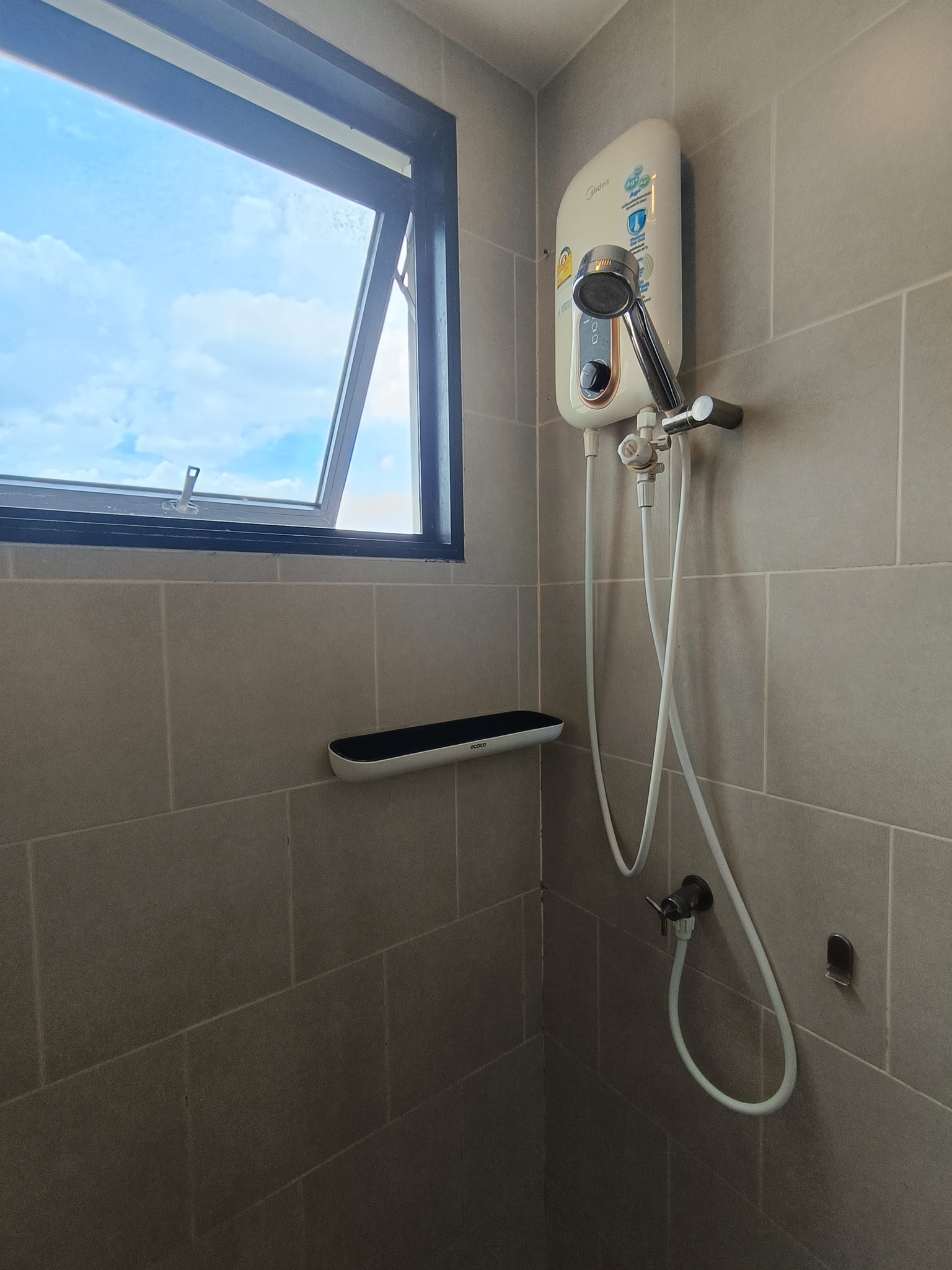 เดอะ เบส แจ้งวัฒนะ - THE BASE CHAENGWATTANA (VIP)