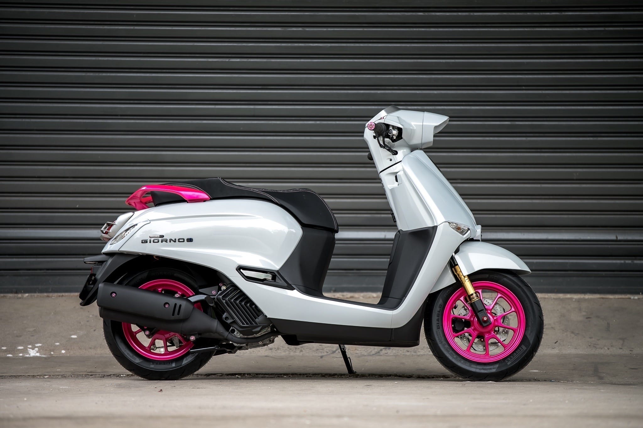 ครอบไฟหน้า Asura Giorno+ (แก๊ปไฟหน้า) สีขาว ดำด้าน ดำเงา ราคา1100