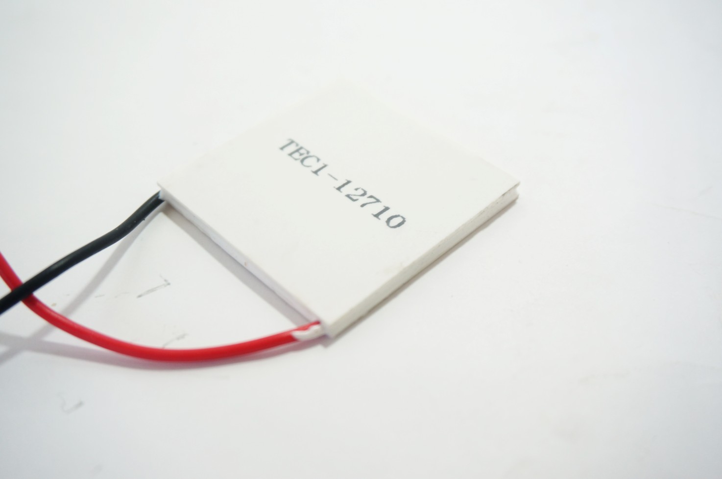 Thermoelectric Cooler Peltier 12710 (12V, 10A)