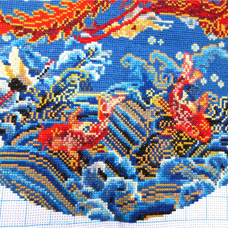 phoenix-1009 *สินค้าหมด* ชุดปักครอสติช ลายหงส์ฟินิกซ์กับฝูงปลาและนกกระเรียน (ปักเต็มผืนผ้า ไม่มีเดินเส้น ผ้า11CTพิมพ์ลาย ปัก 3 เส้นเล็ก) ขนาด 50*50 ซม.ผ้าครอสติช 11CTพิมพ์ลายปักบนผ้า ไหมคอตตอน 28 สี ผังลาย เข็ม