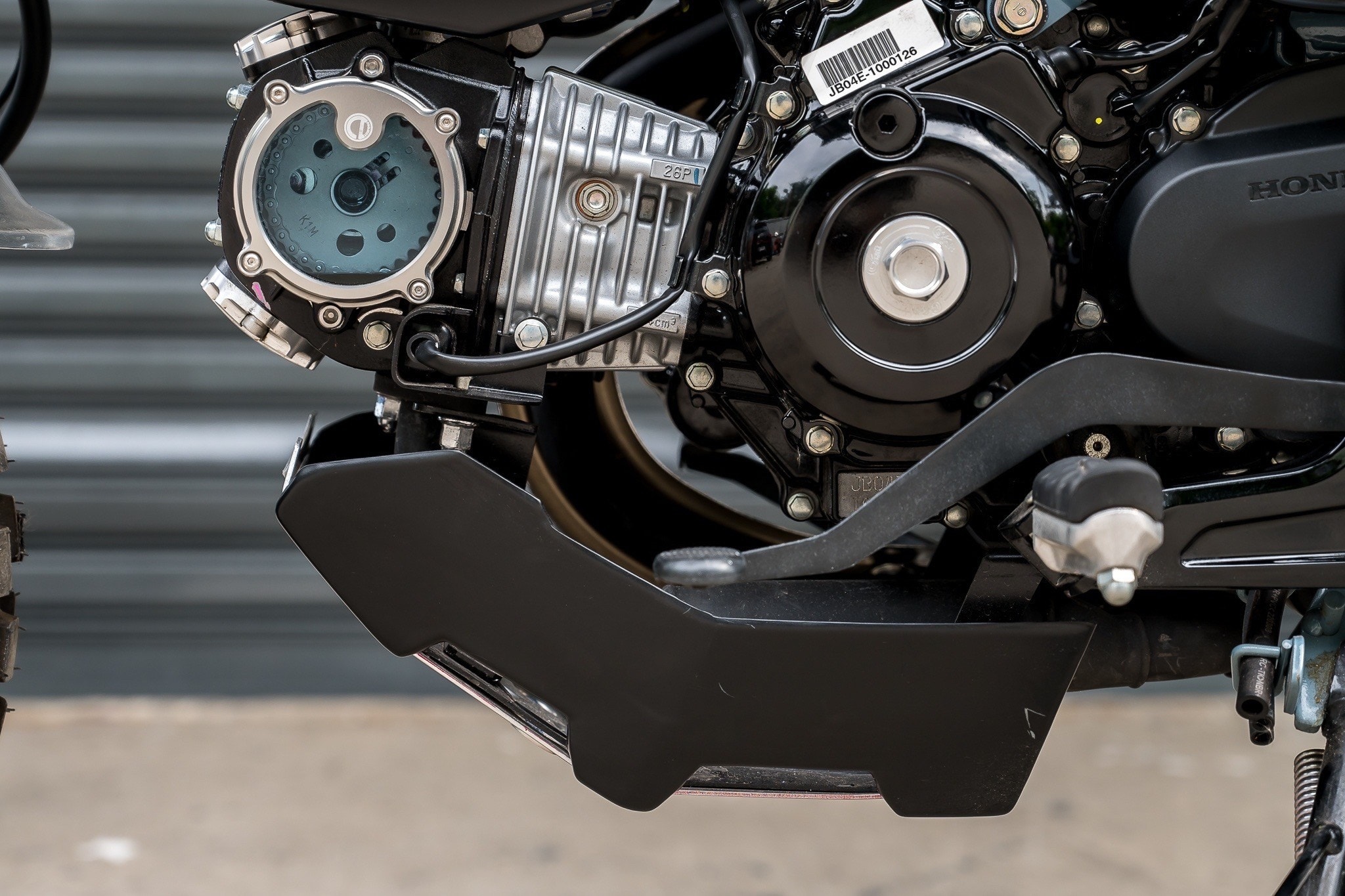 อกล่าง-กันแคร้ง Dax125 MotolordD Dax125 3600฿ สีเทา แดง ดำ บรอนด์