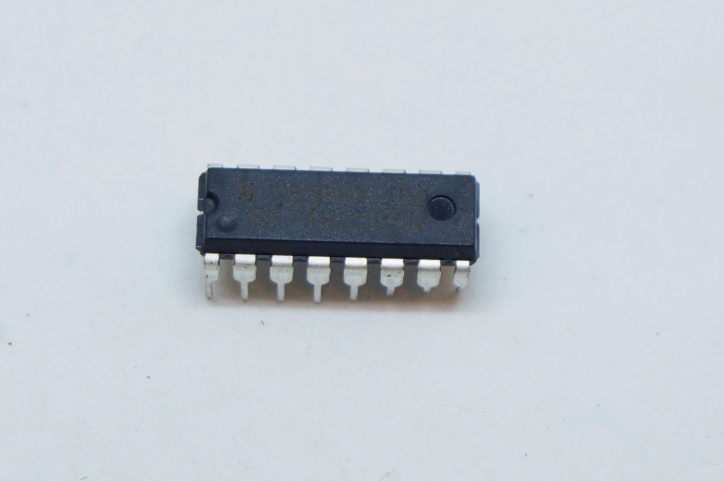 SN74HC595 8-Bit Shift Registers With 3-State Output Registers