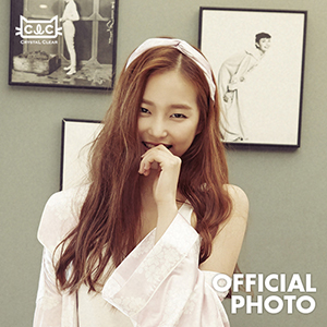 [PRE-ORDER] CLC - QUESTION OFFICIAL PHOTO (YEEEUN)