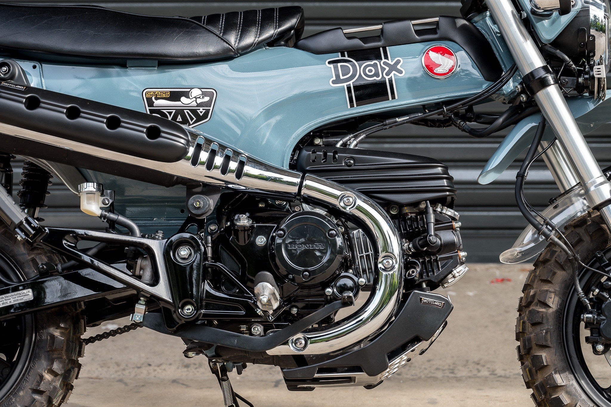 ครอบบังหัวฉีด MotolordD Dax125 Throttle cover 1,990฿