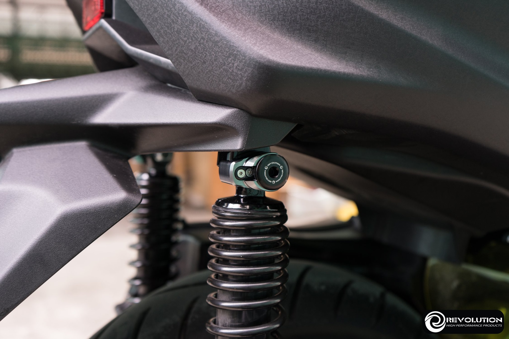 ตัวล๊อกกันขโมยโช๊ค REVOLUTION FORZA300-350 X-MAX 300 AEROX