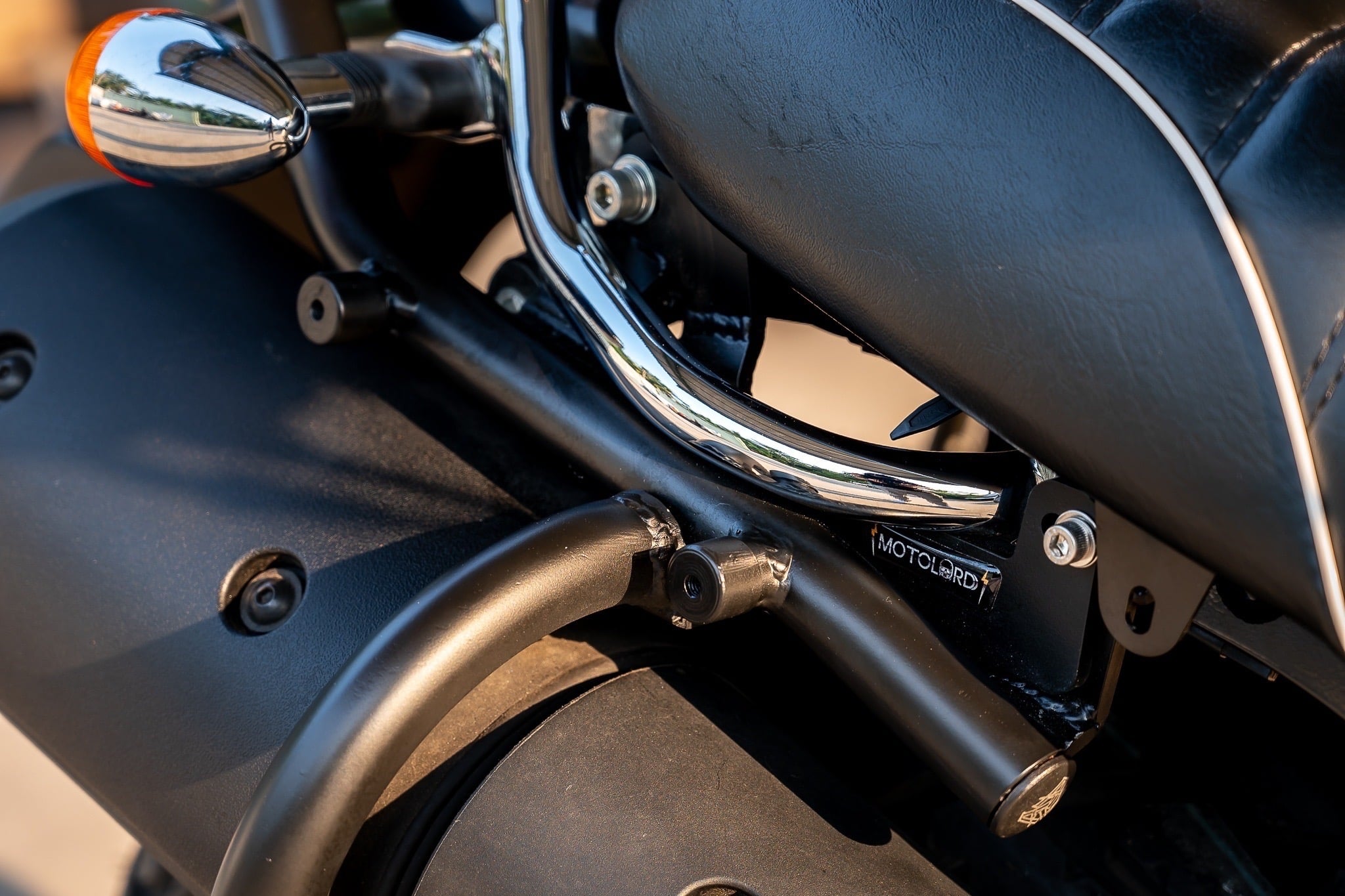 ของแต่ง Suzuki VanVan 200 MOTOZAAA VanVan200 / 125 1.ชิวหน้า V.1 2200฿ 2.ชิวหน้า V.2 2700฿ มีหน้ากาก 3.ชุดบังโคลนหน้า 2900฿ 4.แคชบาร์ 3990฿ ( มาพร้อมกันแคร้ง การ์ใต้ท้องเครื่อง ) 5. แร็คท้าย 3500฿ 6.แร็คกระเป๋าตัวใหญ่ 2100 ฿ 7.กระเป๋าข้างกันน้ำ 2690฿ 8.กั