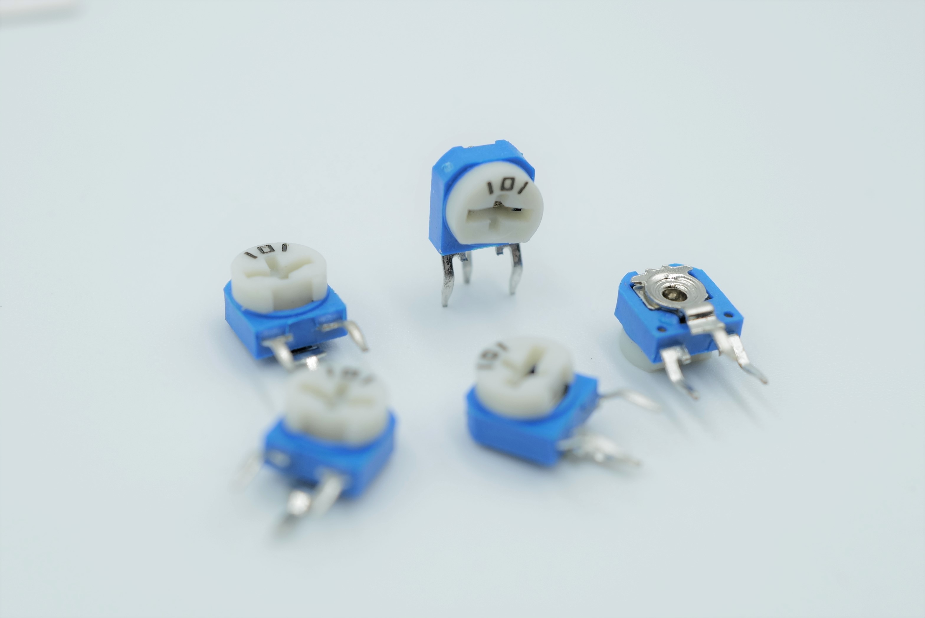 ความต้านทานปรับค่าได้แบบเกือกม้า ขางอ 90 องศา