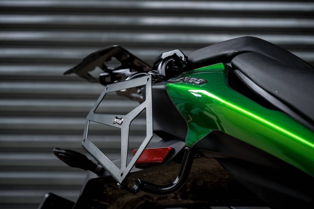 Bajaj Dominar400 1.ชิวหน้า 1700฿ 2.การ์ดครอบถังน้ำมัน ลายเคฟล่า 1700฿ 3.แคชบาร์ 2700฿ 4.แร็คท้าย 3100฿ 5.แร็คท้าย+แร็คกระเป๋า 4950฿