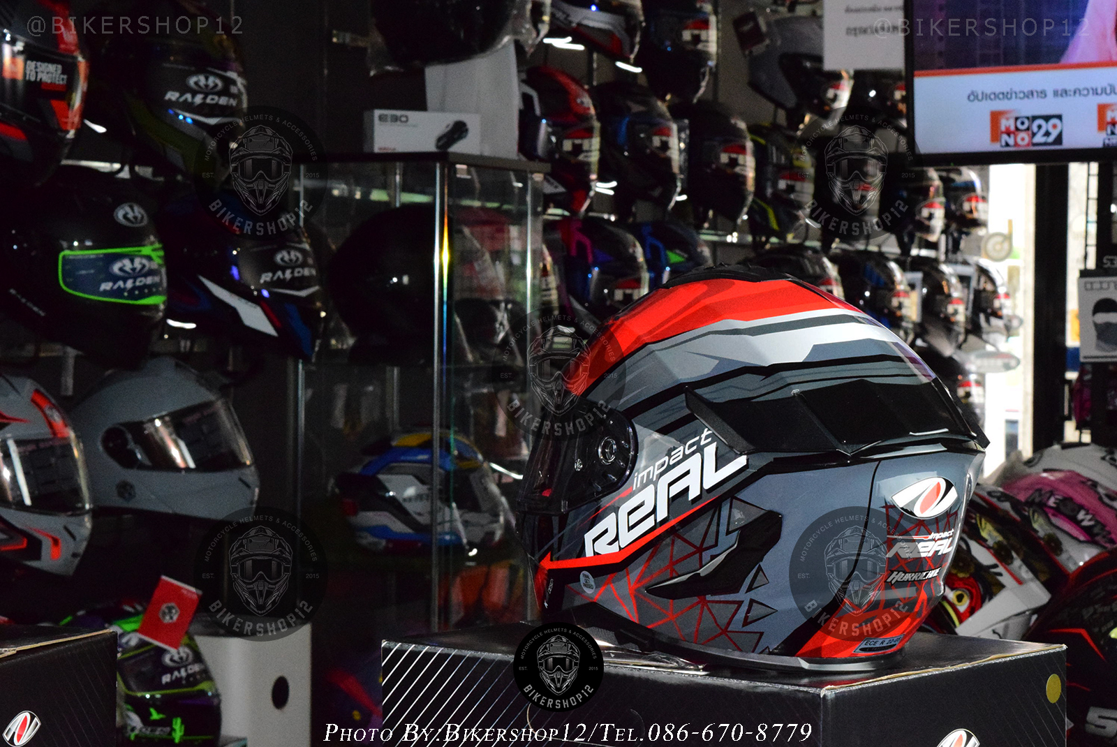 หมวกกันน็อคReal รุ่น Hurricane Impact สี ดำ/แดง