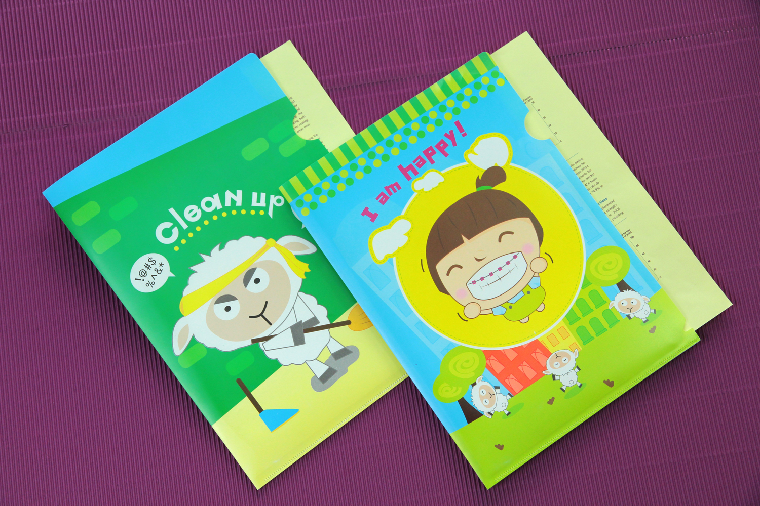 แฟ้มซอง A4 พิมพ์ลายเด็กกับแกะ