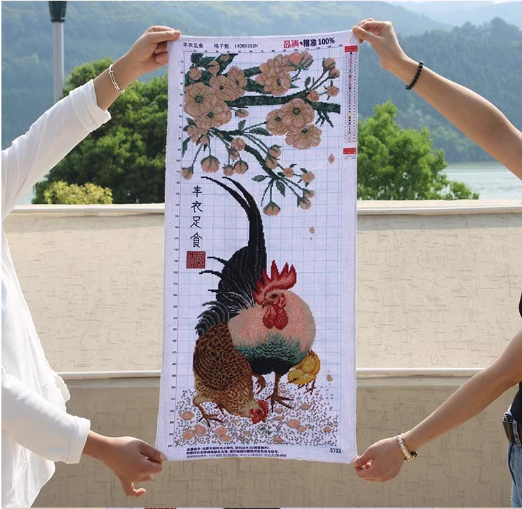 kai-1019 *สินค้าหมด* ชุดปักครอสติช ลายครอบครัวไก่ฟ้า (ผ้า11CTพิมพ์ลาย ปัก 3 เส้นเล็ก) ขนาด 45*95 ซม. ผ้าครอสติช11CTพิมพ์ลายปักบนผ้า ไหมคอตตอน 32 สี ผังลาย เข็ม