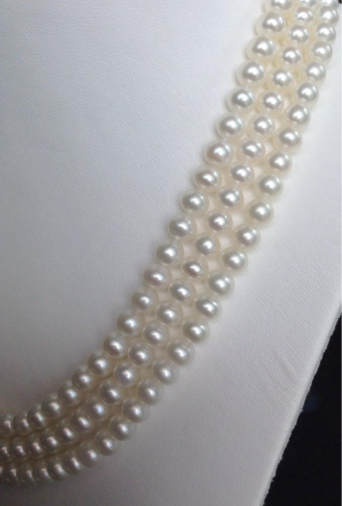 สร้อยคอไข่มุกแท้ 6-7 มิล กลม สีขาว 3 ชั้น AAA