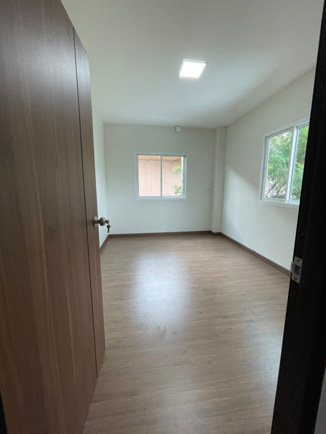 ขายอาคารพานิชลำลูกกา คลอง 4