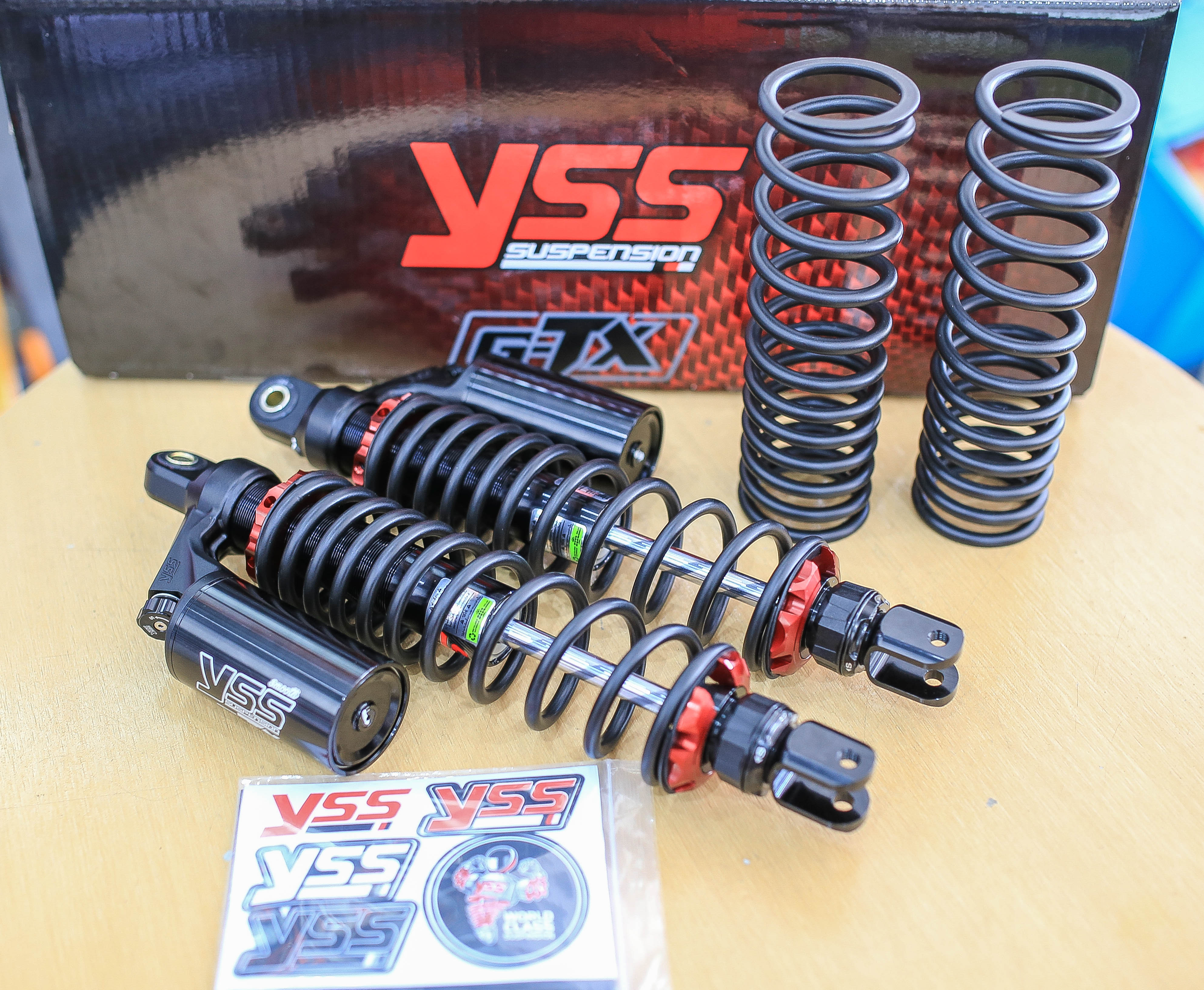 โช้ค YSS G-TX รุ่น Xmax300 BLACK SERIES TG302-350TRC 18AL88A 350mm.