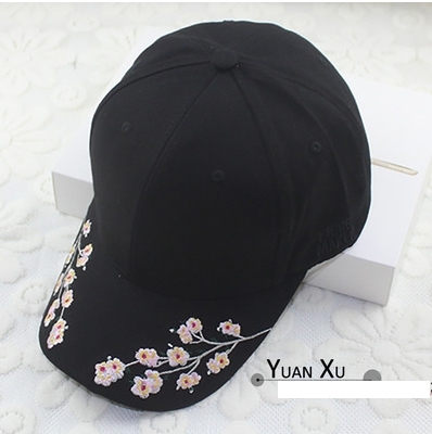 (พร้อมส่ง)หมวกเบสบอลปักดอกไม้ สีดำ