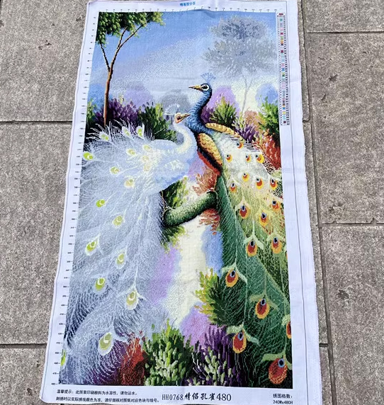 peacock-1101 *สินค้าหมด* ชุดปักครอสติช ลายนกยูงคู่ (ปักเต็มผืนผ้า ไม่มีเดินเส้น ปักครั้งละ 3 เส้นเล็ก) ขนาดใหญ่ 66*121 ซม.ผ้าครอสติช 11CTพิมพ์ลายปักบนผ้า ไหมคอตตอน 52 สี ผังลาย เข็ม
