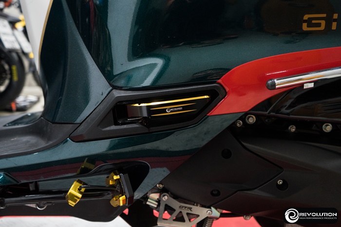 พักเท้าหลัง REVOLUTION/ทูโทน GIORNO125