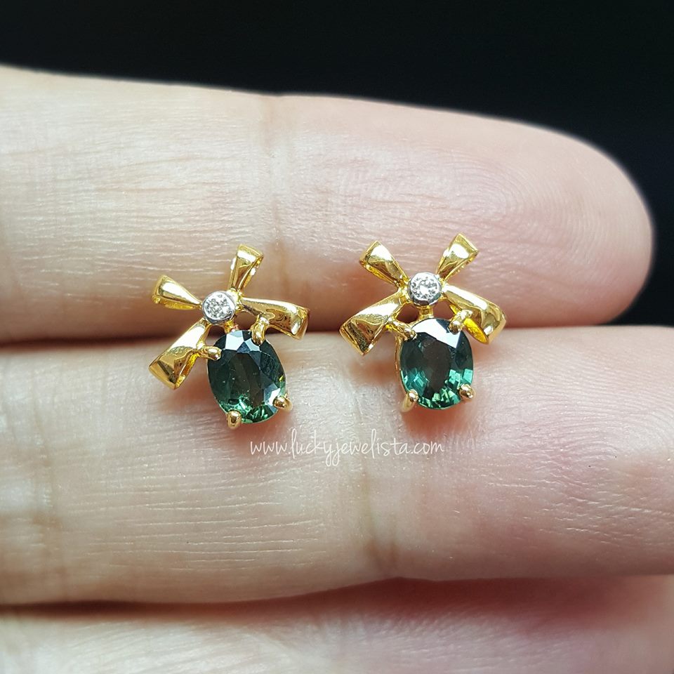 ต่างหูพลอยเขียวส่อง บางกะจะ Green sapphire