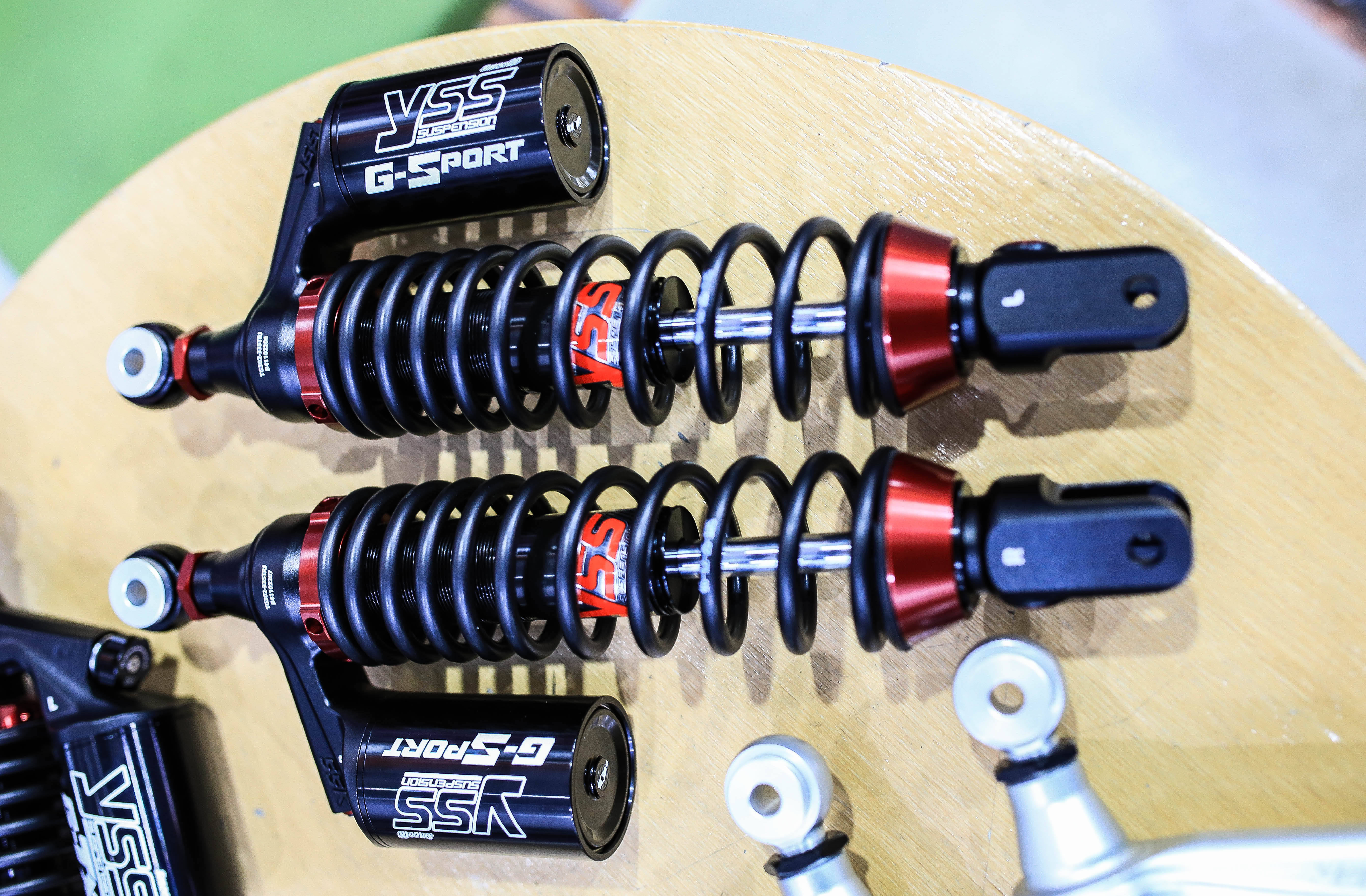 โช็ค YSS G-SPORT โหลด 335mm สปริงดำดำกระบอกดำ ราคา7900