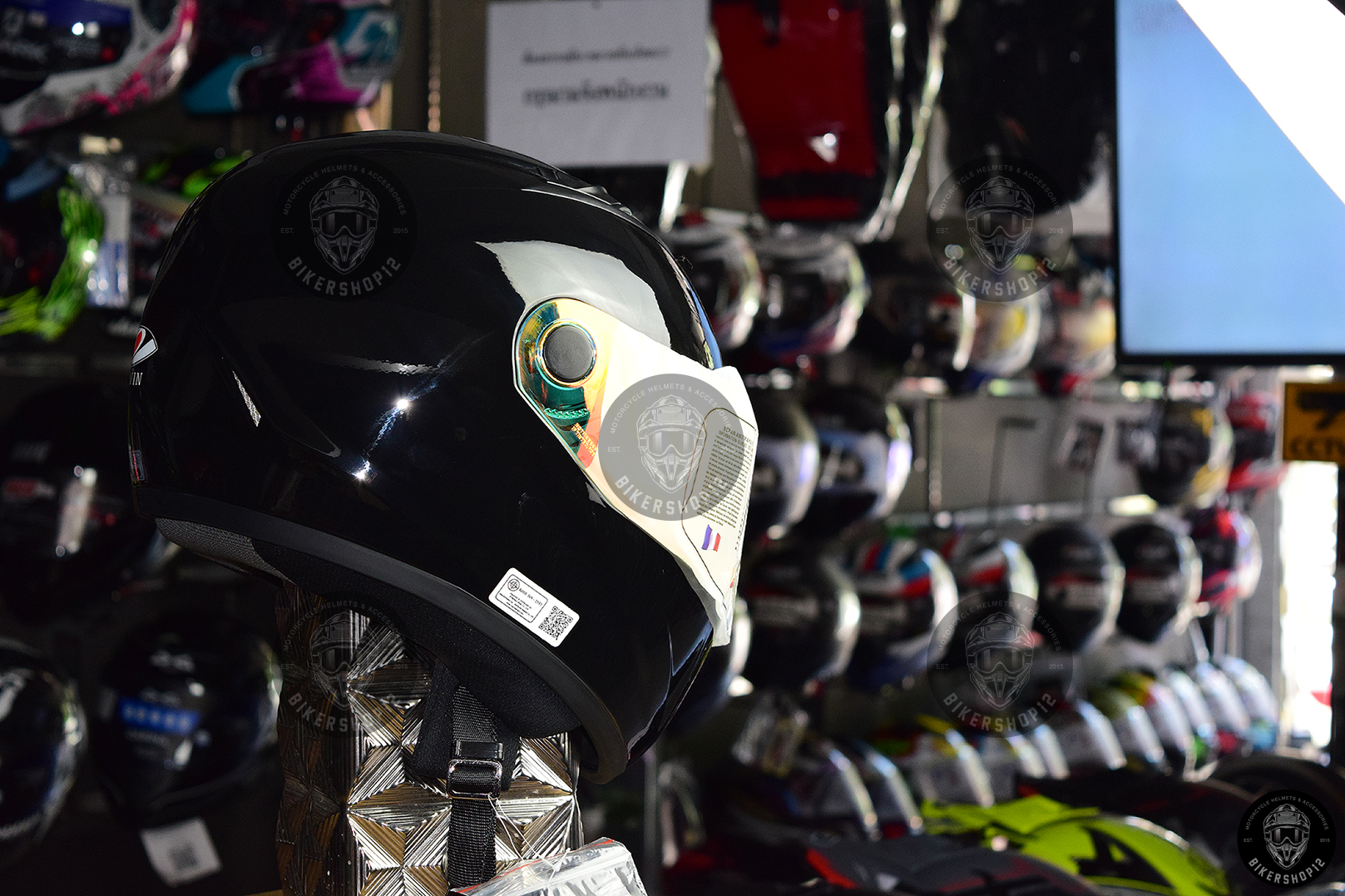 หมวกกันน็อคReal รุ่น Dawin สีดำเงา (สำหรับคนศีรษะใหญ่)