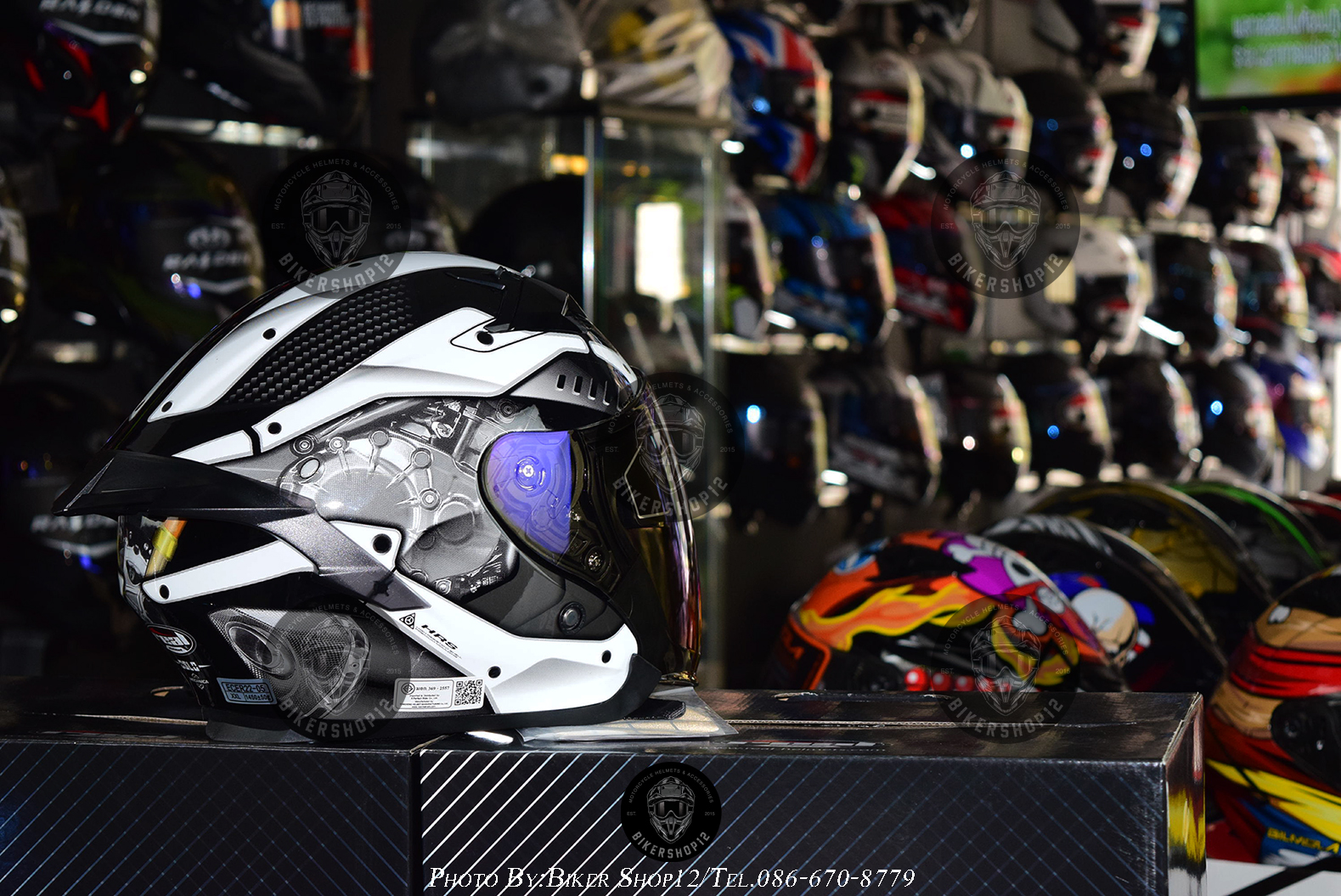 หมวกกันน็อค Real รุ่น Oslo ลาย mecanica สีดำ-ขาว