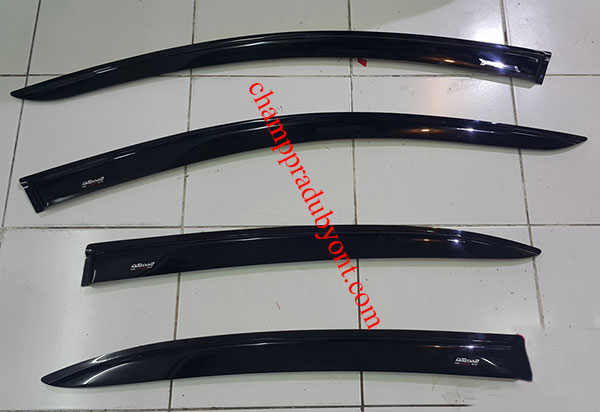 กันสาดประตู MAZDA 3 14-16