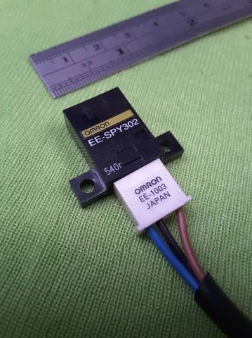 เซ็นเซอร์แบบสะท้อนแสง ยี่ห้อ Omron