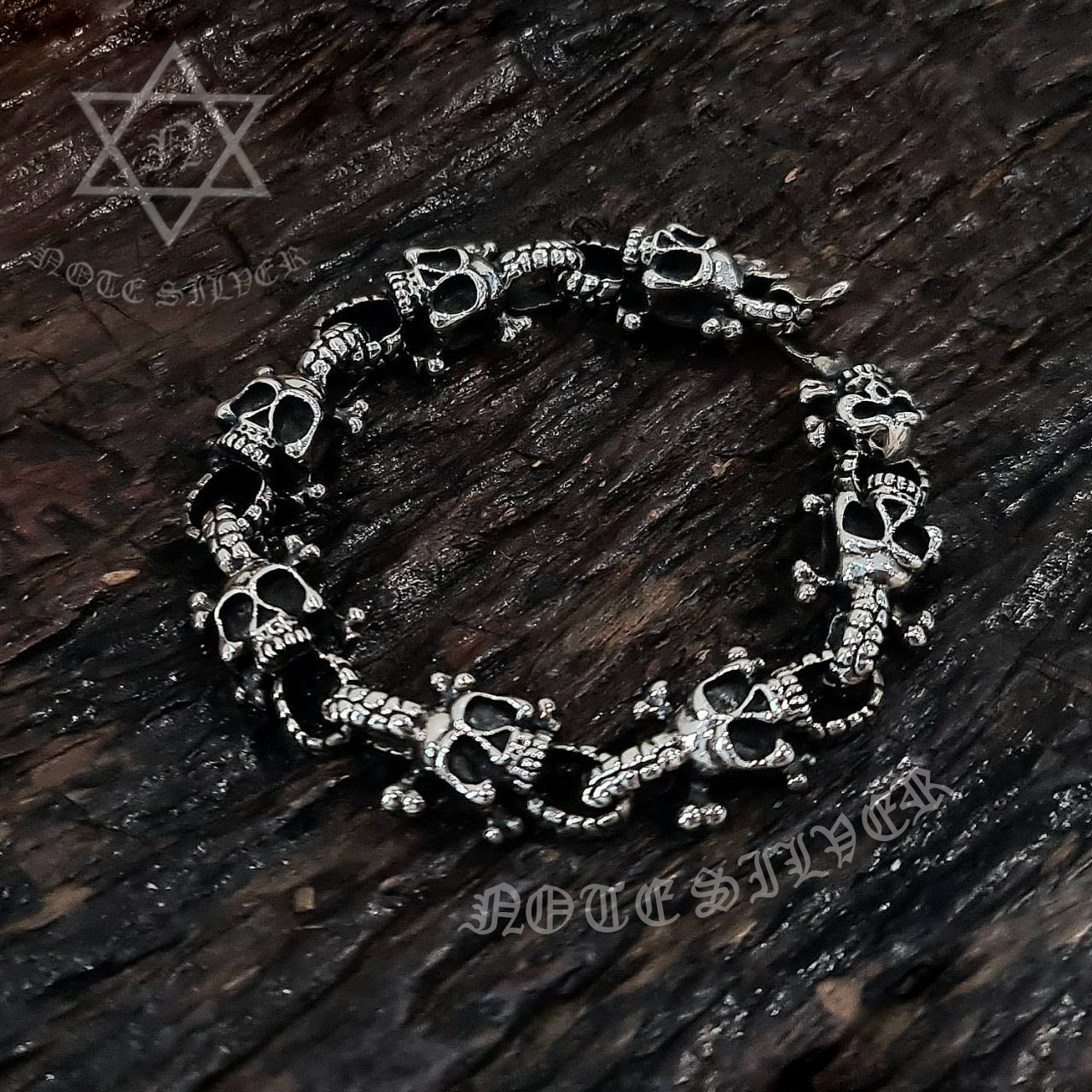 สร้อยข้อมือเงินแท้ หัวกะโหลกกระดูกไขว้ Sterling Silver NSSK1617