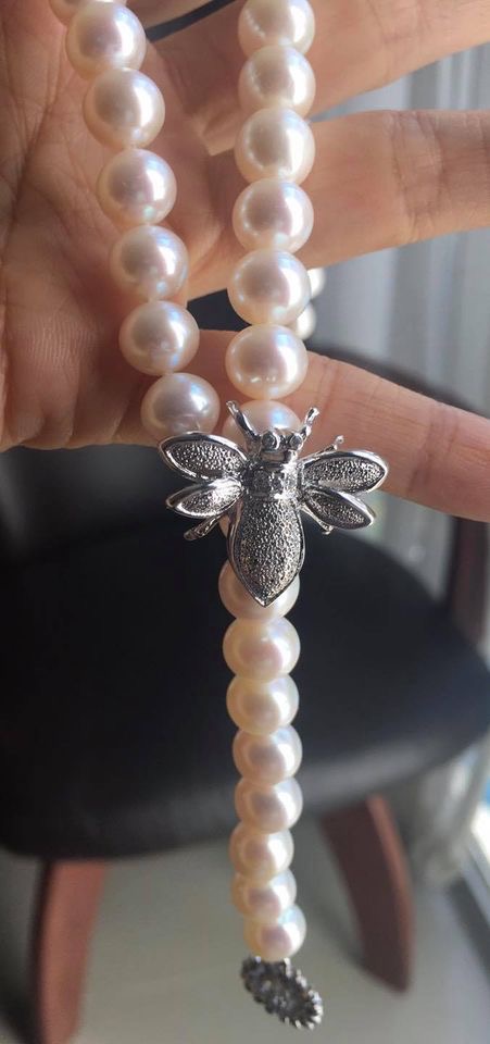 สร้อยคอไข่มุกแท้ สวย เงา top grade พร้อมตัวเกี่ยวผึ้งน้อย สวย น่ารักมากๆค่ะ