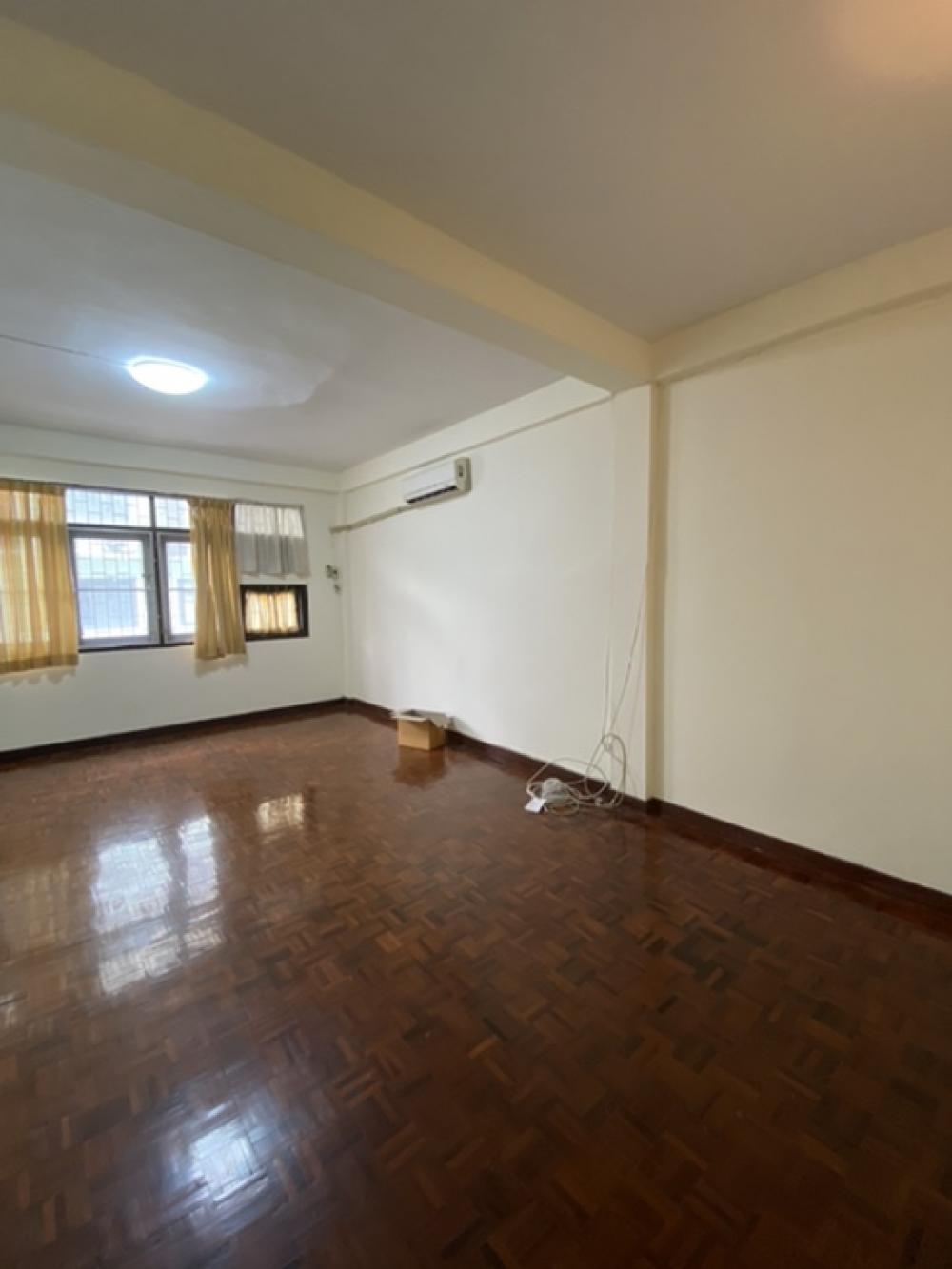 อาคารพาณิชย์ ประชาชื่น 27