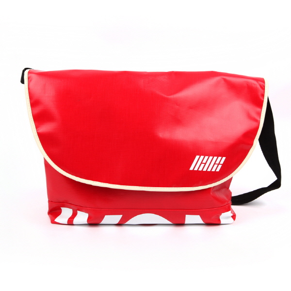[PRE-ORDER] iKON - DEBUT CONCERT [SHOW TIME] "CROSS BAG"
