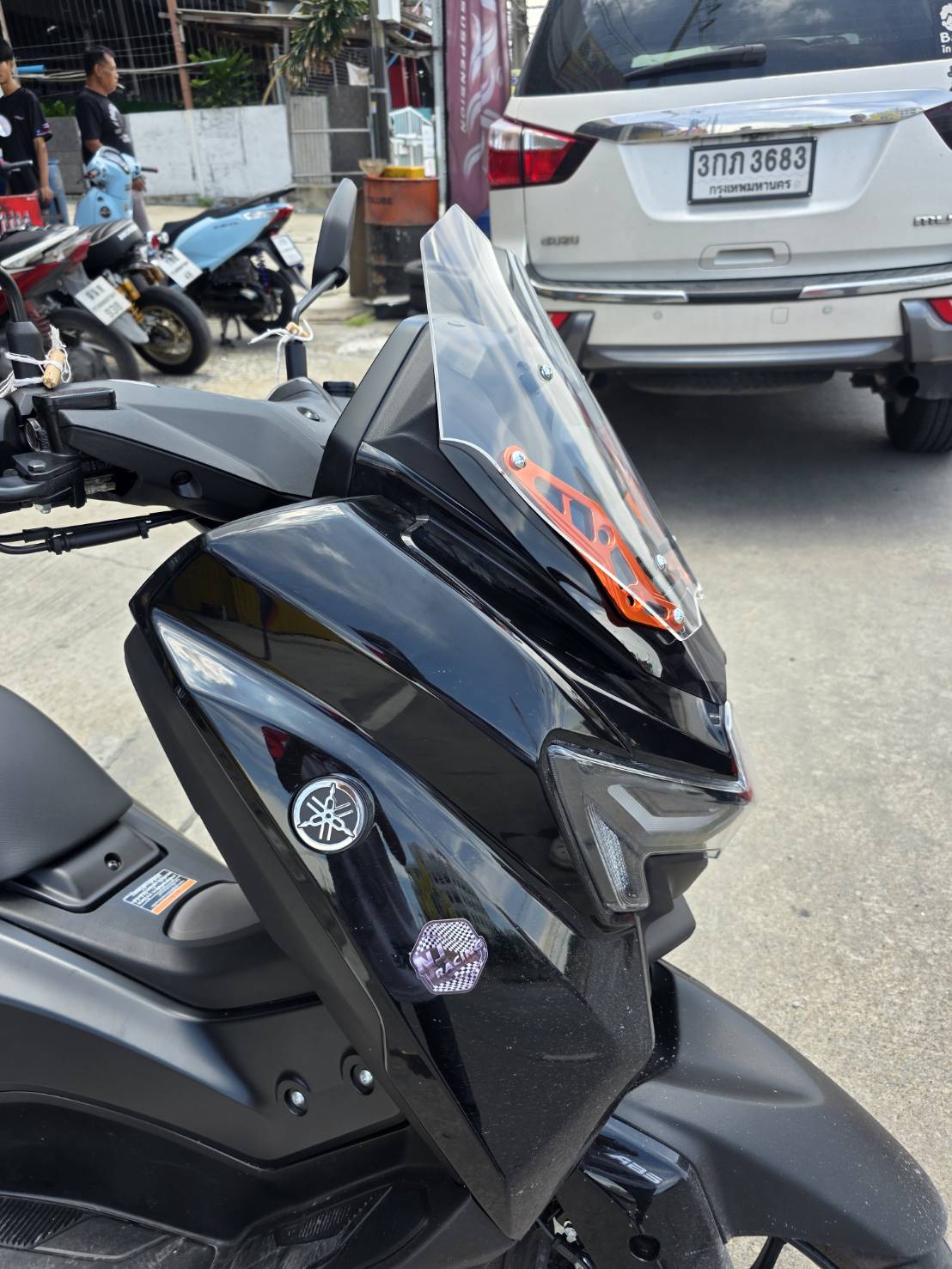 ชิวหน้า[2ชั้น ]Nmax155 ปี2025 ขาชิวมีให้เลือก 7 สี