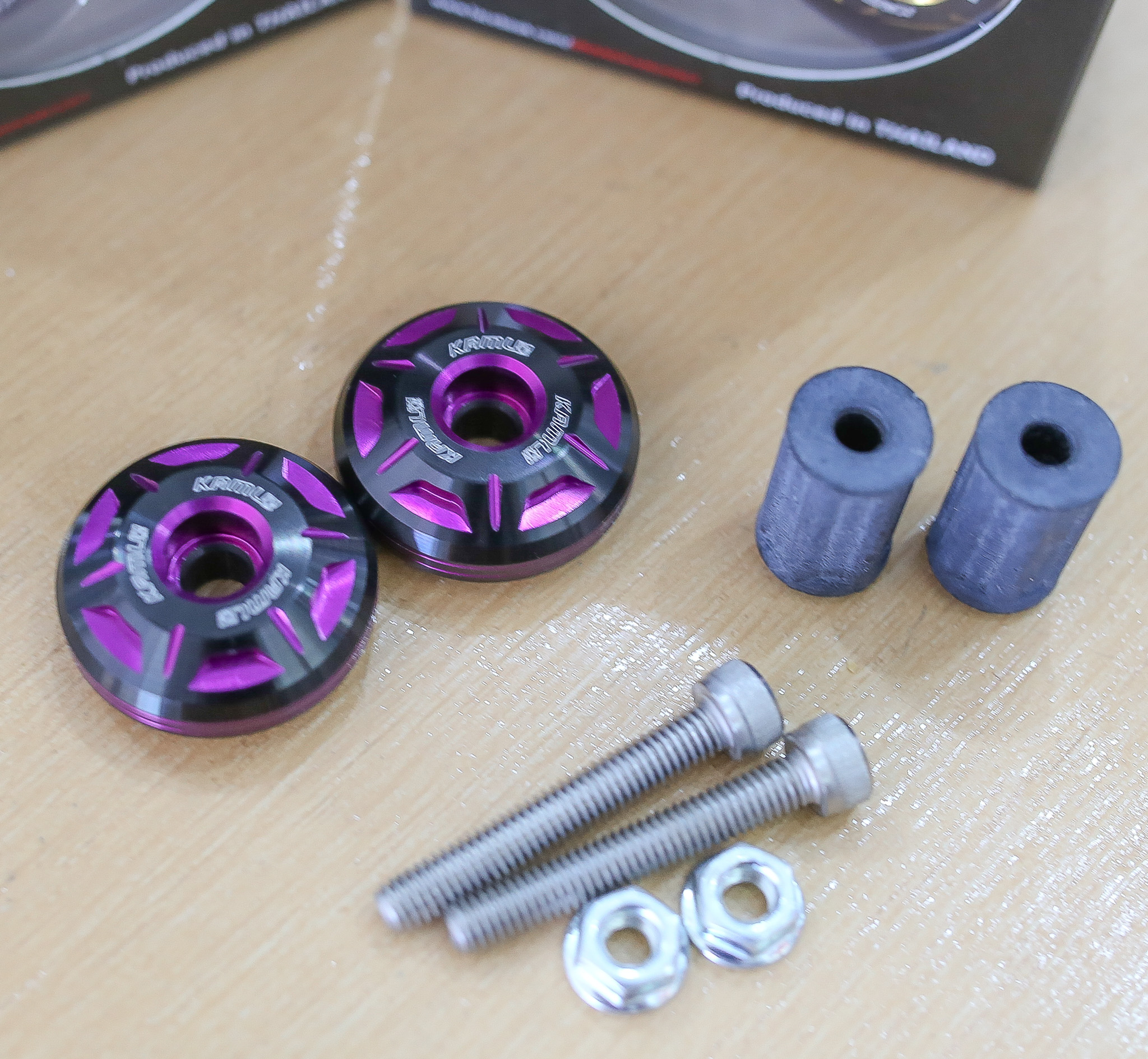 ปลายแฮนด์ KAMUI 2-Tone ใส่ได้ทุกรุ่น ราคา650