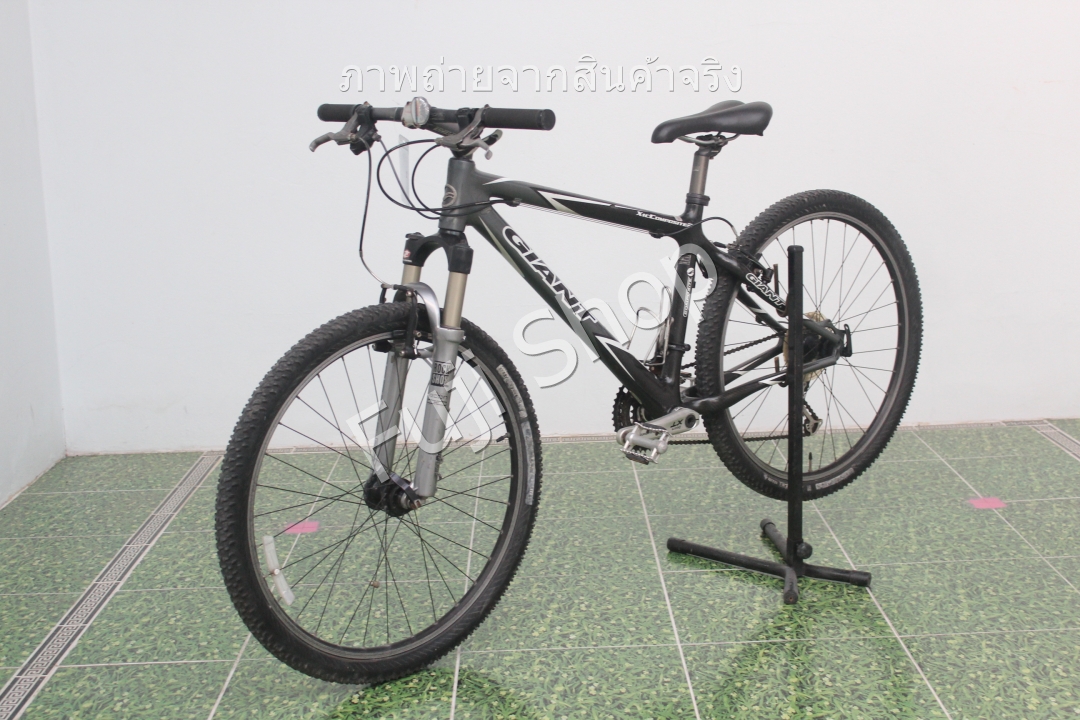 จักรยานเสือภูเขาญี่ปุ่น - ล้อ 26 นิ้ว - มีเกียร์ - คาร์บอน - มีโช๊ค - Giant XTC Compositec - สีเทา [จักรยานมือสอง]