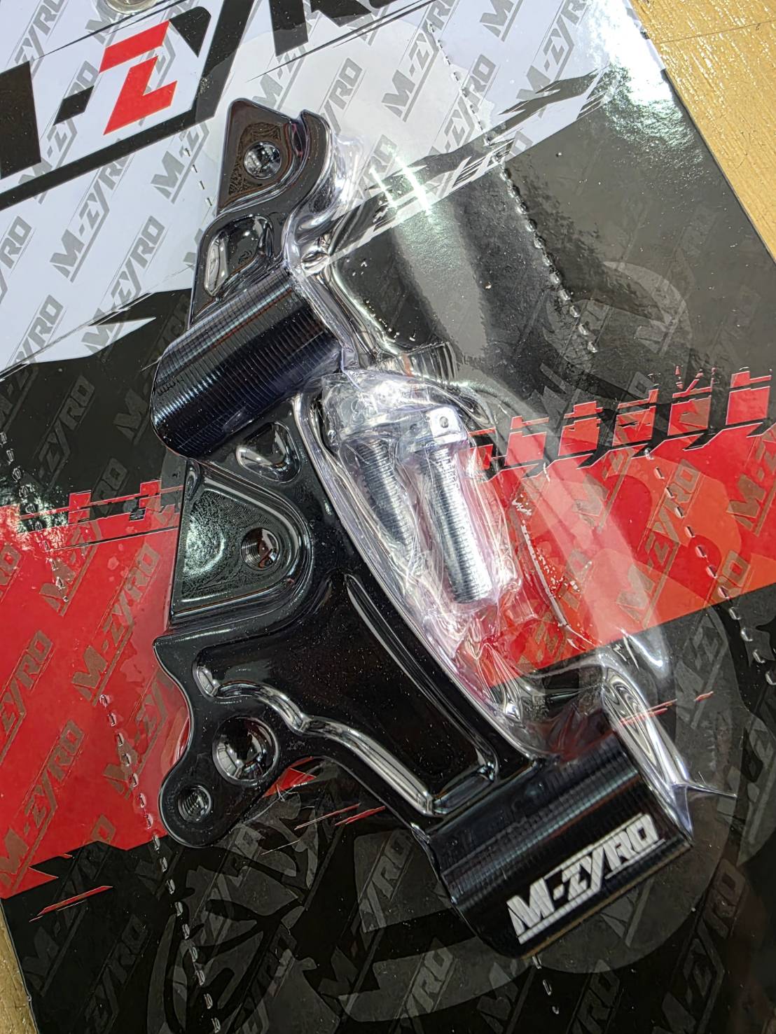 ขาจับปั้มbrembo4pot100 มิลForza300-350 M-zyro ใส่จานขนาด 300 MM. โช๊คเดิม พร้อมน็อต ราคา1250