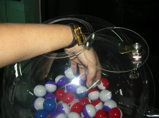 กล่องหมุนจับรางวัล ทรงกลม พร้อมชุดขาตั้งแสตนเลส