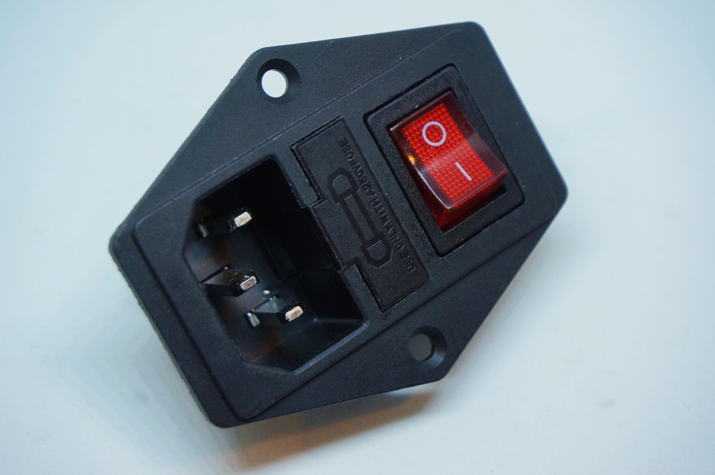 Power plug socket มาพร้อมสวิทย์และฟิวส์ 250V 6A