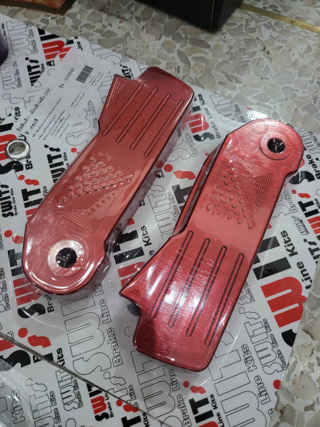 พักเท้าหลัง SWITS /CNC GIORNO125