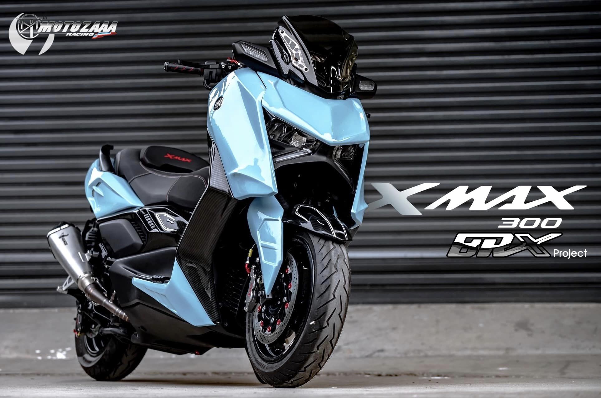 Xmax300 Body kit MotozAAA Body kit 1). ครอบหน้ากากหน้า Front fairing cover 1500฿ 2). ครอบกาบอกซ้าย-ขวา Big side fairing cover 2790฿ 3). ครอบบังโคลนหน้า Front fender cover แบบ3ชิ้น (ชุดเต็ม ) 2100 แบบ2ชิ้น (ข้าง R/L ) 1490฿ ( ลายเคฟล่า +250฿ ) 4). ครอบปีกข