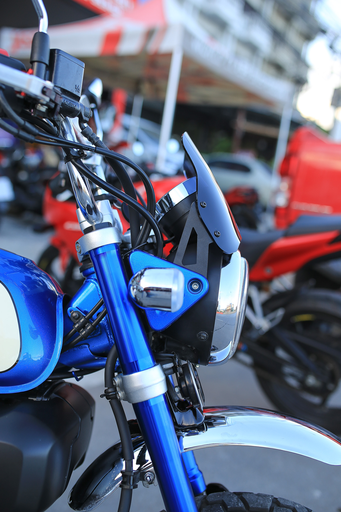 ชิวหน้า two tone #L J-MAX HONDA DAX-MONKEY 125 ราคา 980