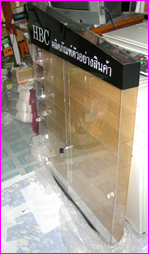 ตู้โชว์สินค้า แบบ แขวนผนัง