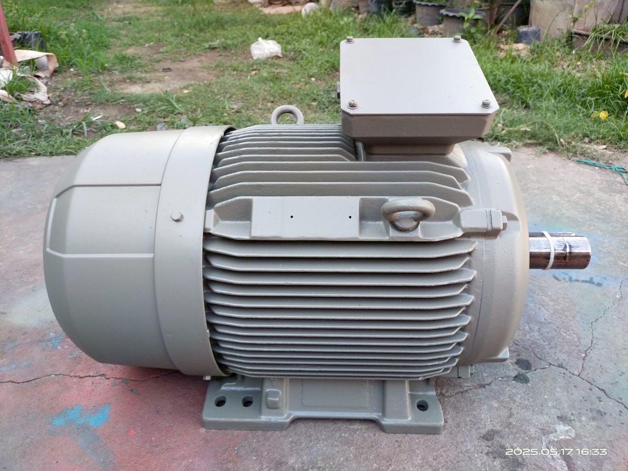 มอเตอร์ SIEMENS ขนาด 30 แรง ใช้ไฟสามเฟส 380V ความเร็วรอบ 1485 รอบต่อนาที เพลา 48 มม. ขดลวดเดิมๆ สภาพดี เก็บสี เปลี่ยนลูกปืนใหม่