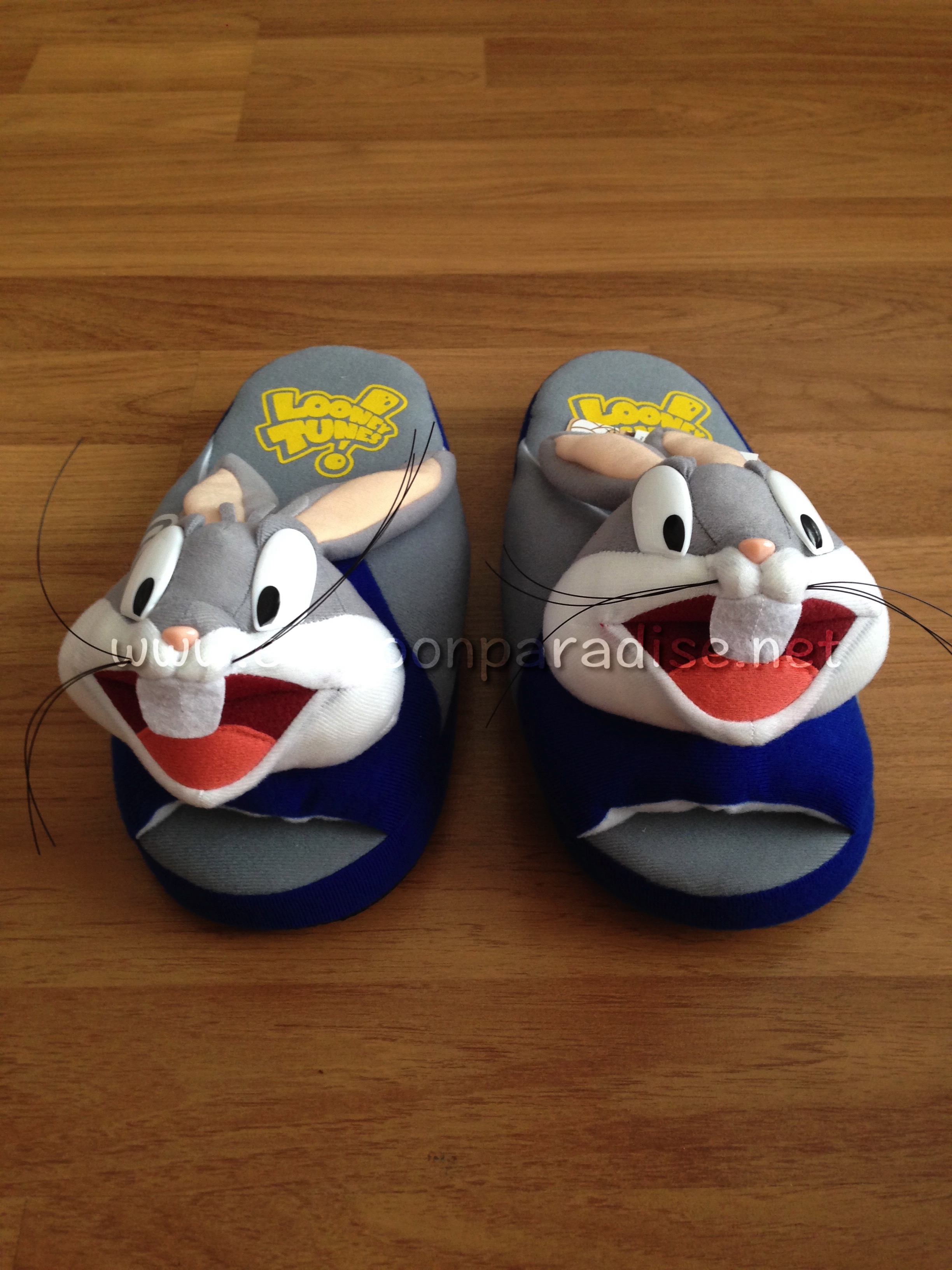 Looney Tunes รองเท้าใส่ในบ้าน บักส์ บันนี่ ลิขสิทธิ์แท้ Looney Tunes Bugs Bunny Slippers Shoes Grey Free Size