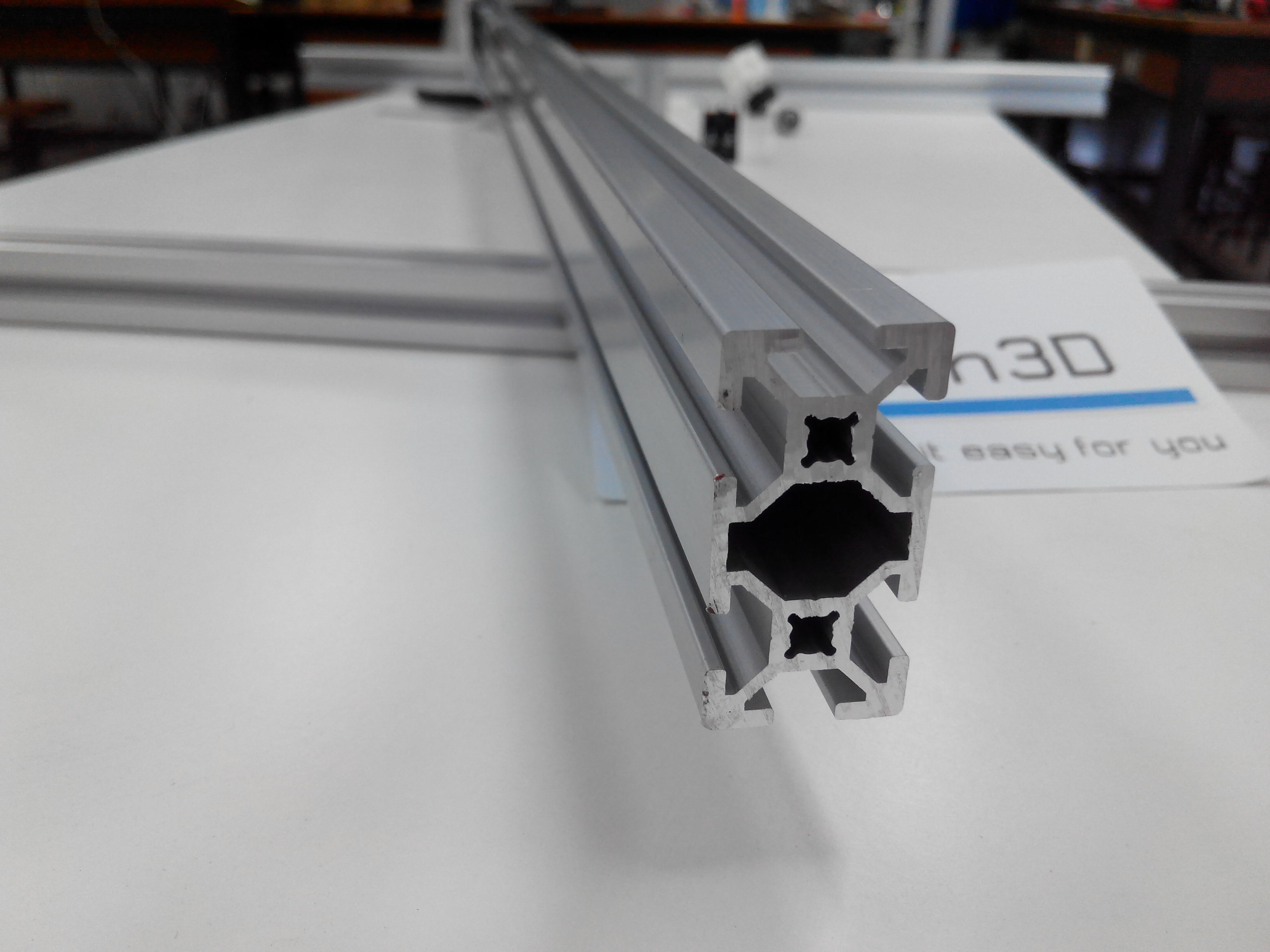 อลูมิเนียมโปรไฟล์ 2040 (แบ่งขาย 10 cm)