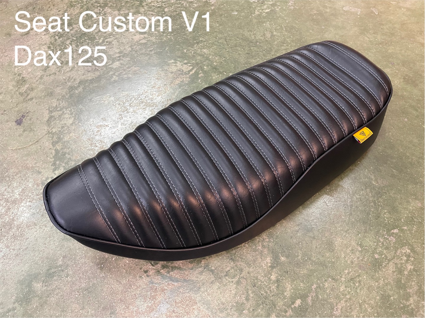 เบาะแต่งDax125 2990฿ motozaaa