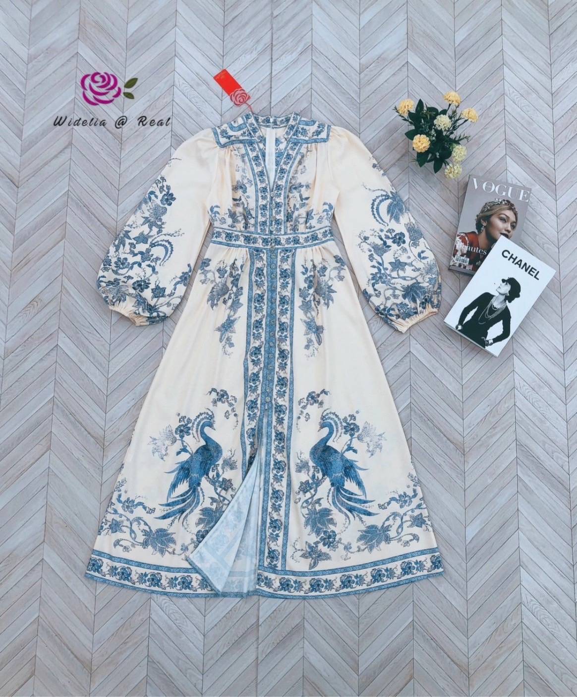 เดรสตัวยาวตัว งานเก๋ ใส่ง่าย ท่อนแขนยาวพองเป็นทรงสวย