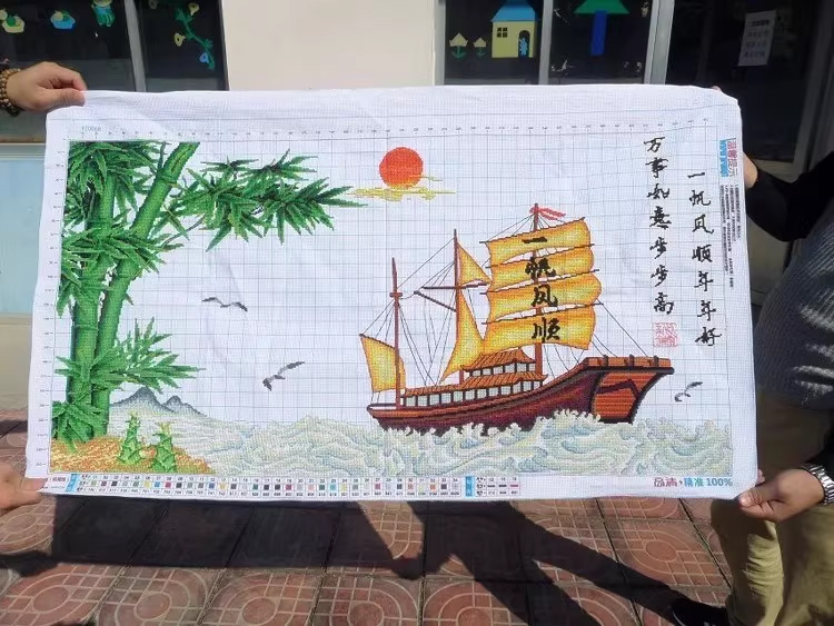 boat-1100 *สินค้าหมด* ชุดปักครอสติช ลายล่องเรือสำเภา (ผ้า11CTพิมพ์ลาย ปัก 3 เส้นเล็ก) ขนาด 116*65 ซม.ผ้าครอสติช 11CTพิมพ์ลายปักบนผ้า+ไหมคอตตอน 34 สี+ผังลาย+เข็ม